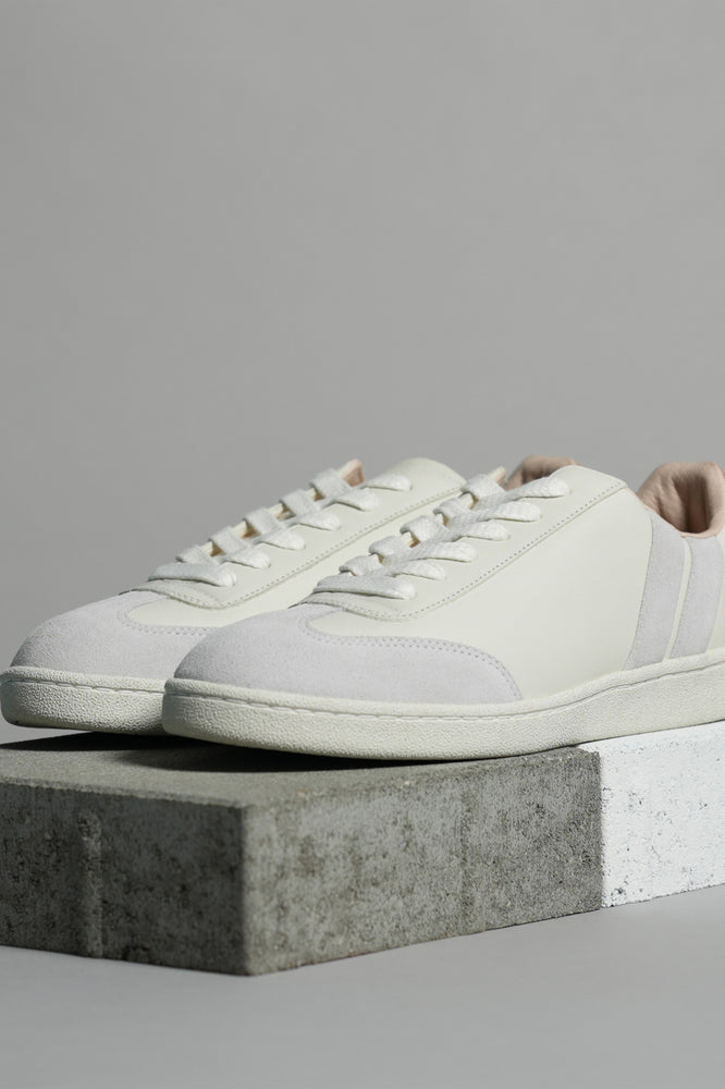 ARTHUN / WHITE